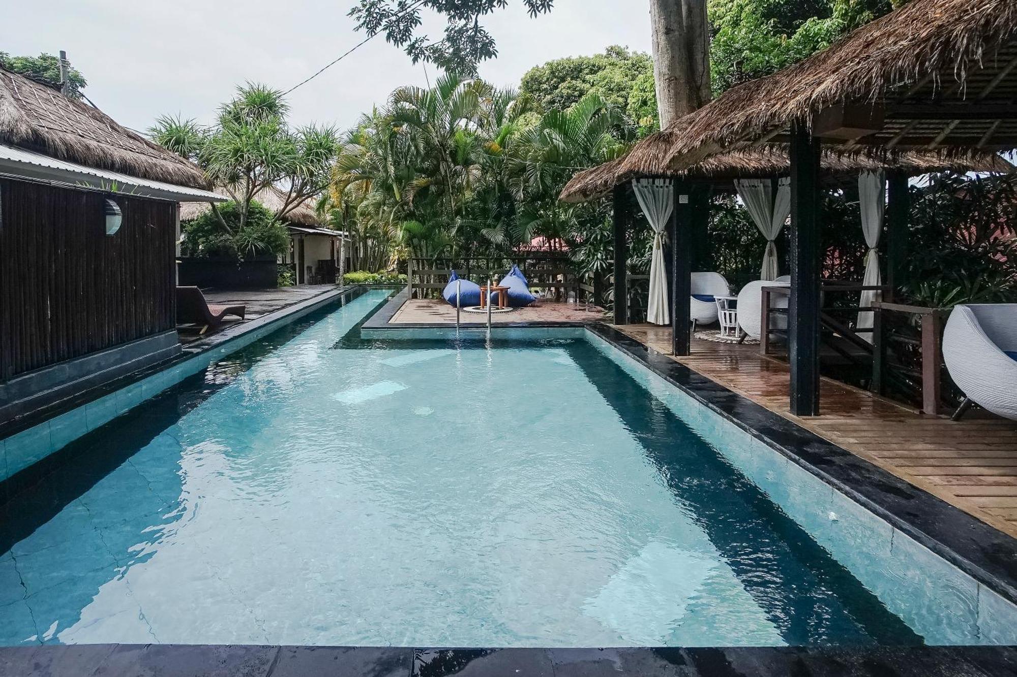 Kampung 168 Hotell Jimbaran Exteriör bild