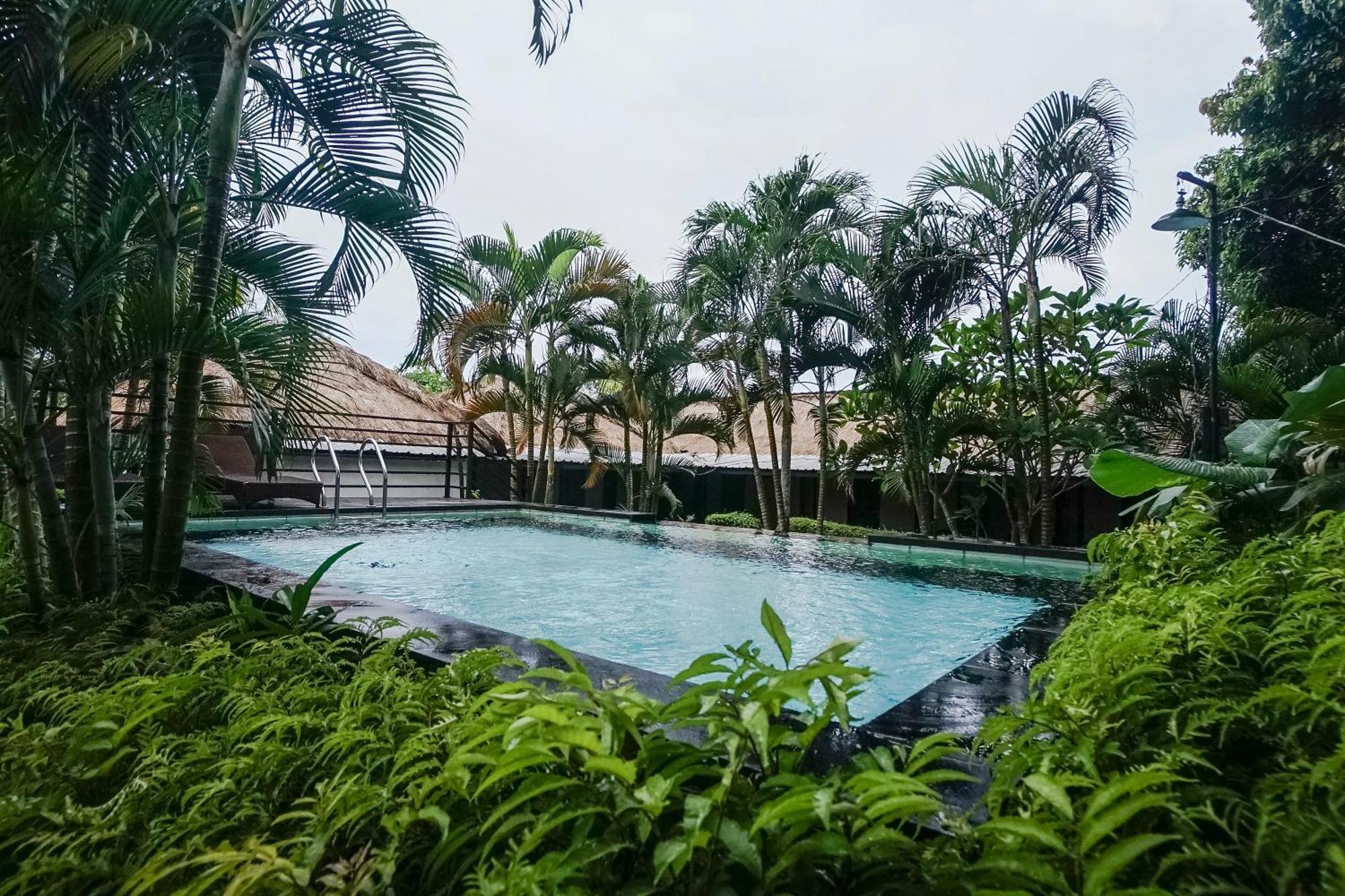 Kampung 168 Hotell Jimbaran Exteriör bild