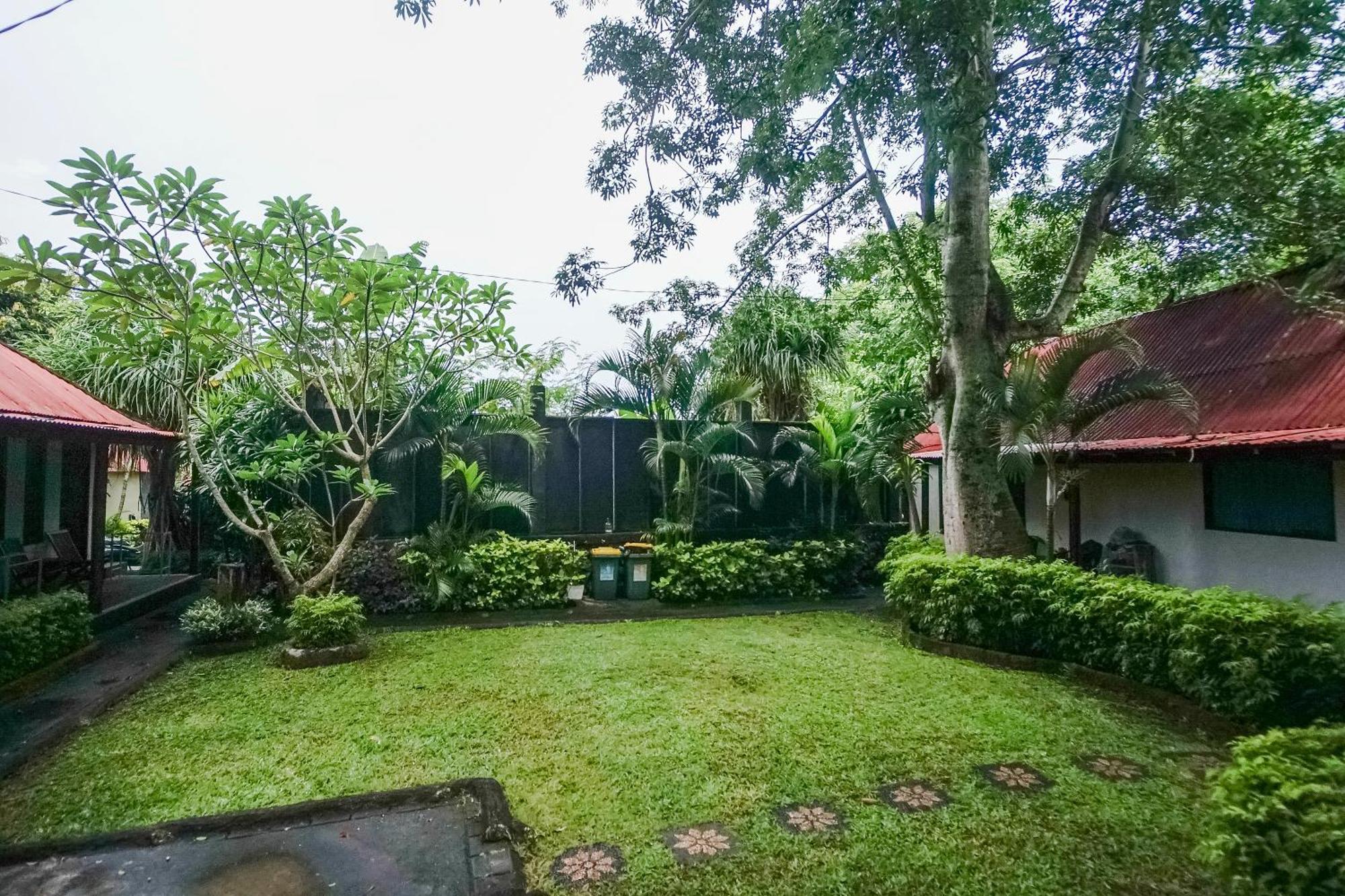Kampung 168 Hotell Jimbaran Exteriör bild